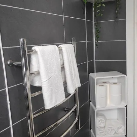 Holiday home House With Large Hot Tub In Bo, For 2 Families!