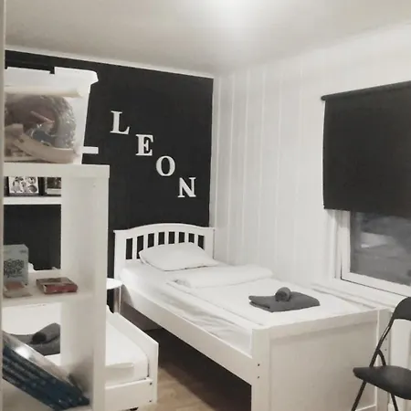 Сasa de vacaciones House With Large Hot Tub In Bo, For 2 Families!