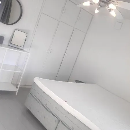 House With Large Hot Tub In Bo, For 2 Families! *