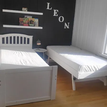 House With Large Hot Tub In Bo, For 2 Families! * Nordbo