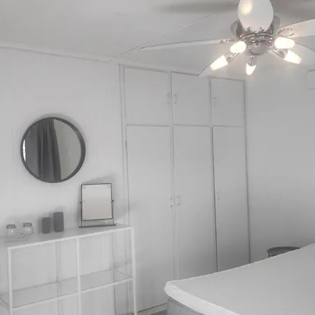 House With Large Hot Tub In Bo, For 2 Families! Nordbo